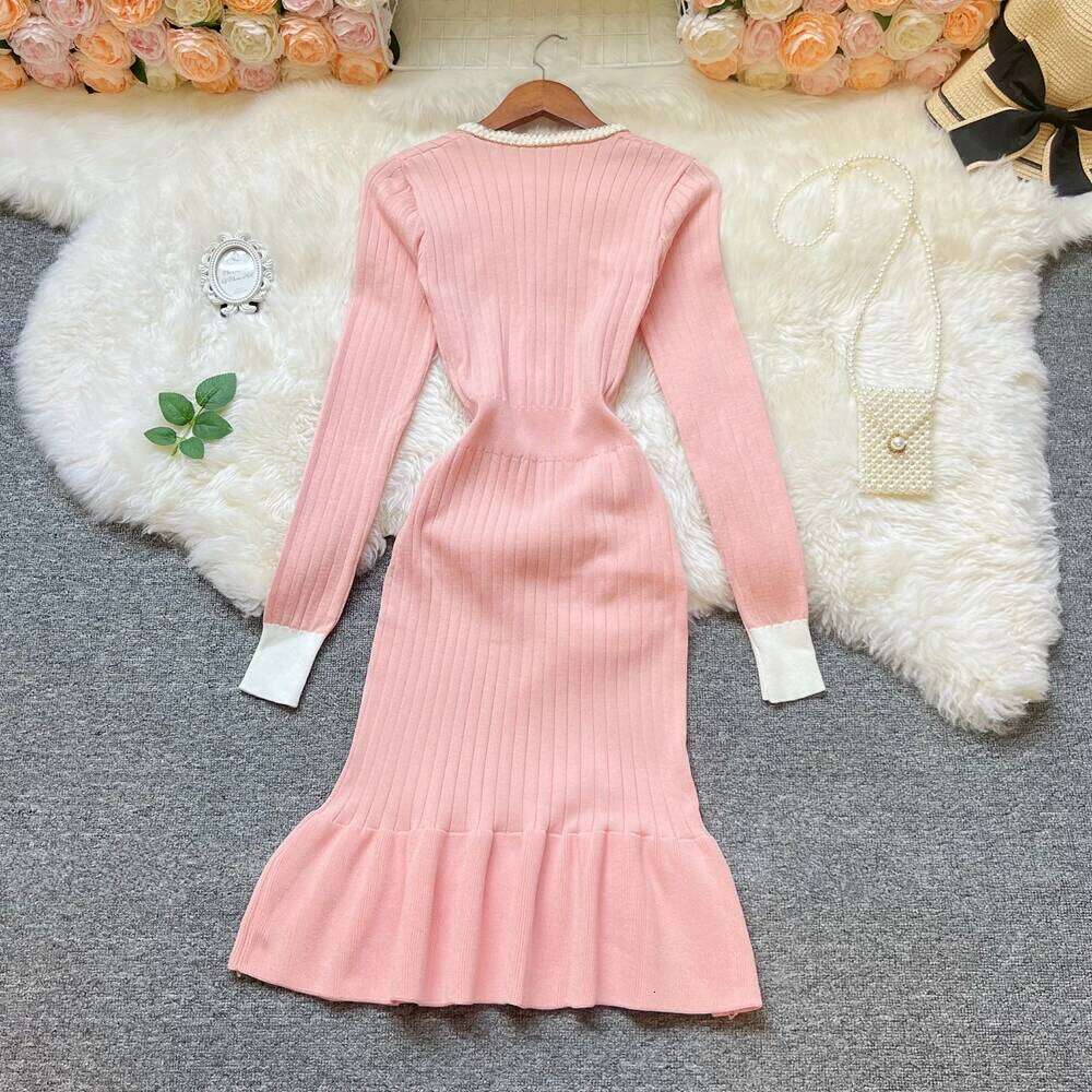 YuooMuoo Chic Fashion Knitted Mermaid 2025 Autumn Elegant V-neck Buttons Ribbed Bodycon Sweater Dress Lady Party Vestidos XJ260225
