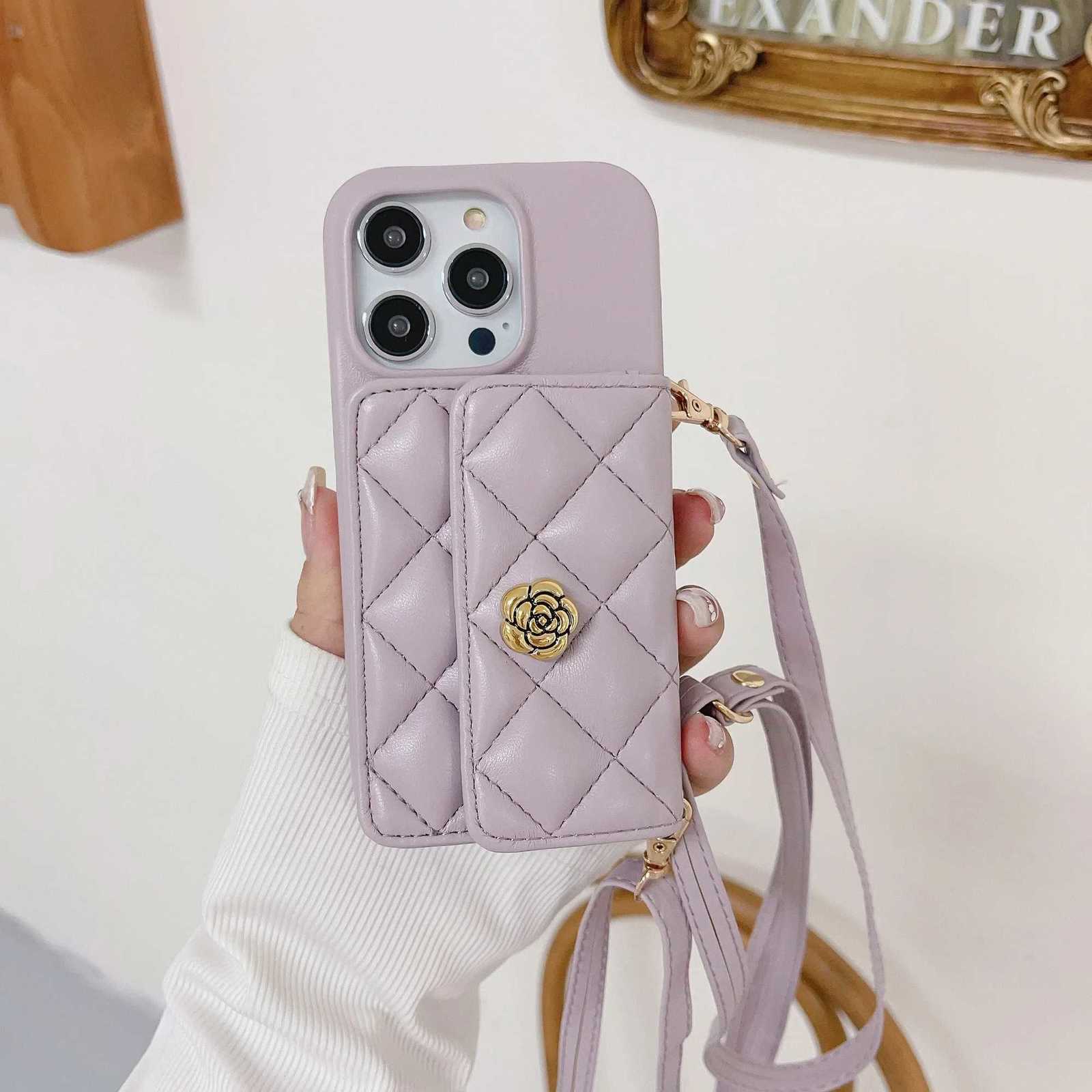 3D Floral Quilted Leather Phone Case with Wrist Strap Card Holder for iPhone 14 15 16 17 Pro Max PlusT260225