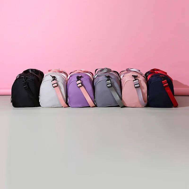 Multi-functional lightweight large capacity storage shoulder camping accessories, dry/wet separation travel bag, suita Y260225