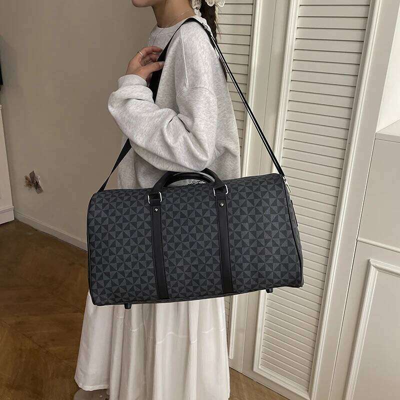 Unisex Travel Handbag Luggage Lightweight Crossbody Shoulder Bag Waterproof Large Capacity Storage for Business Trip Y260225