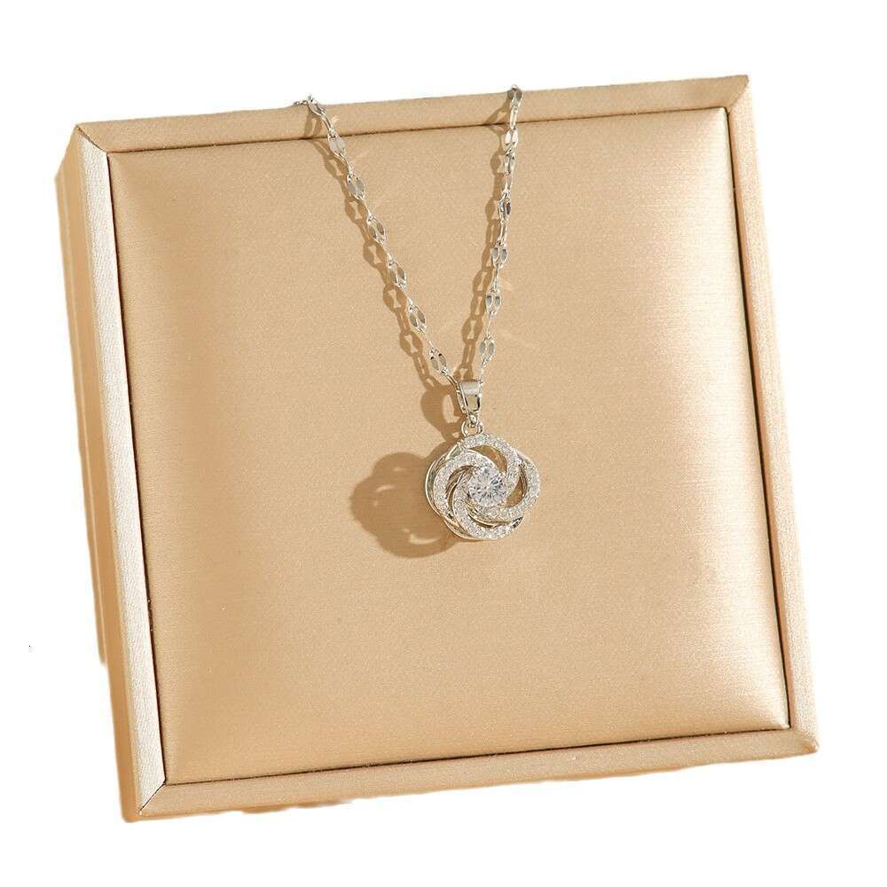 Zircon Camellia Flower Necklace For Women Light Luxury Design Pendant Internet Celebrity Chain