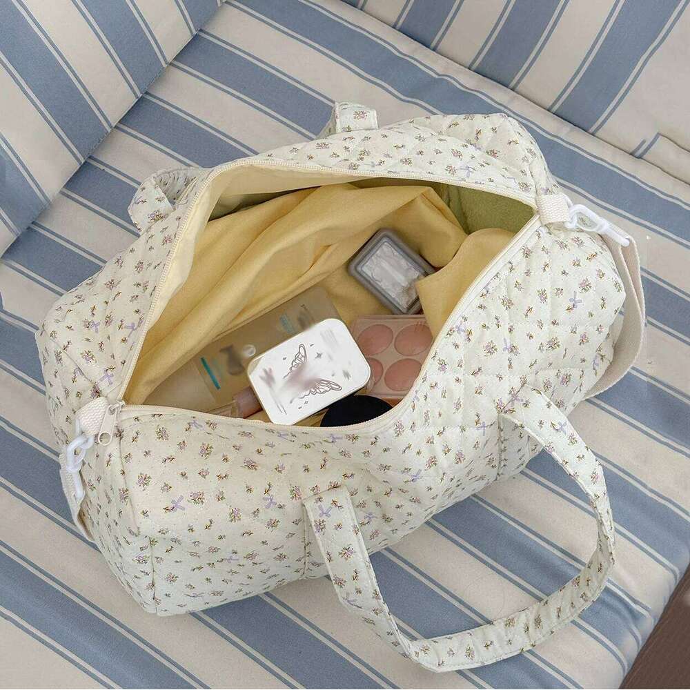 Lightweight Large Capacity Floral Quilted Travel Handheld Diagonal Boston Korean Version Ins Fresh Sweet Cotton Bag Y260225