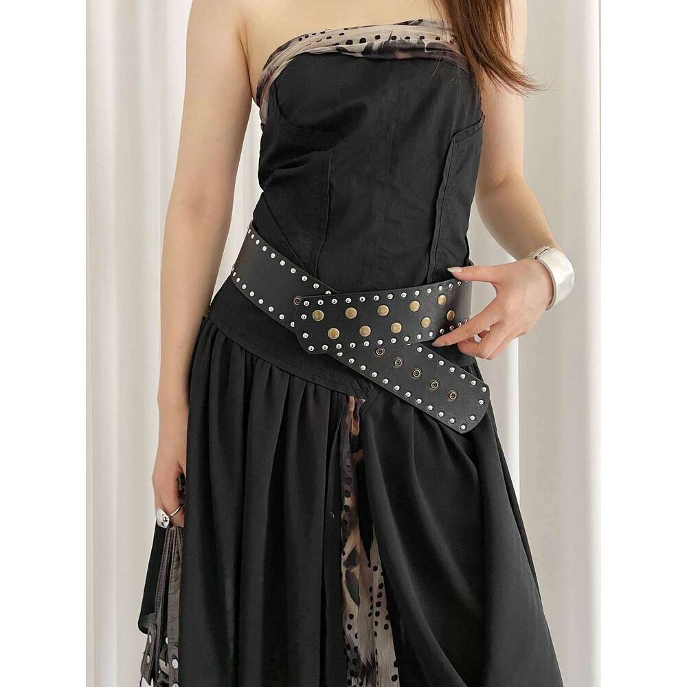 Retro Punk Style Rivet Women Wide Version With A Sense Of Design Versatile Waistband For Skirts Jeans And Leather Belt Y260225