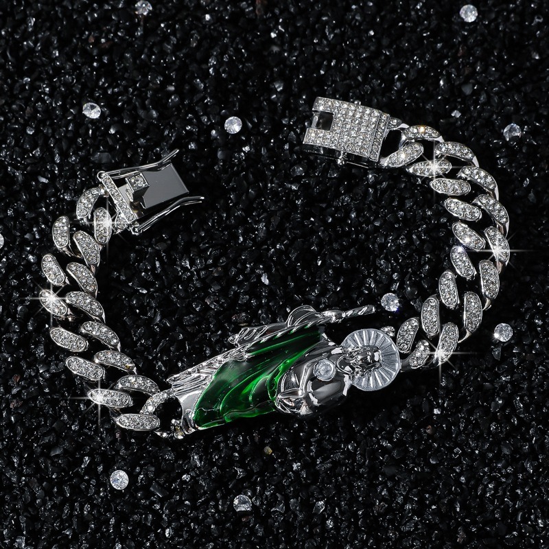 New Arrival Iced Out Cuban Chain Necklace With Saint Jude Charm Hip Hop Jewelry For Men The Most Fashionable Item The Best Choice For Elegant Women.