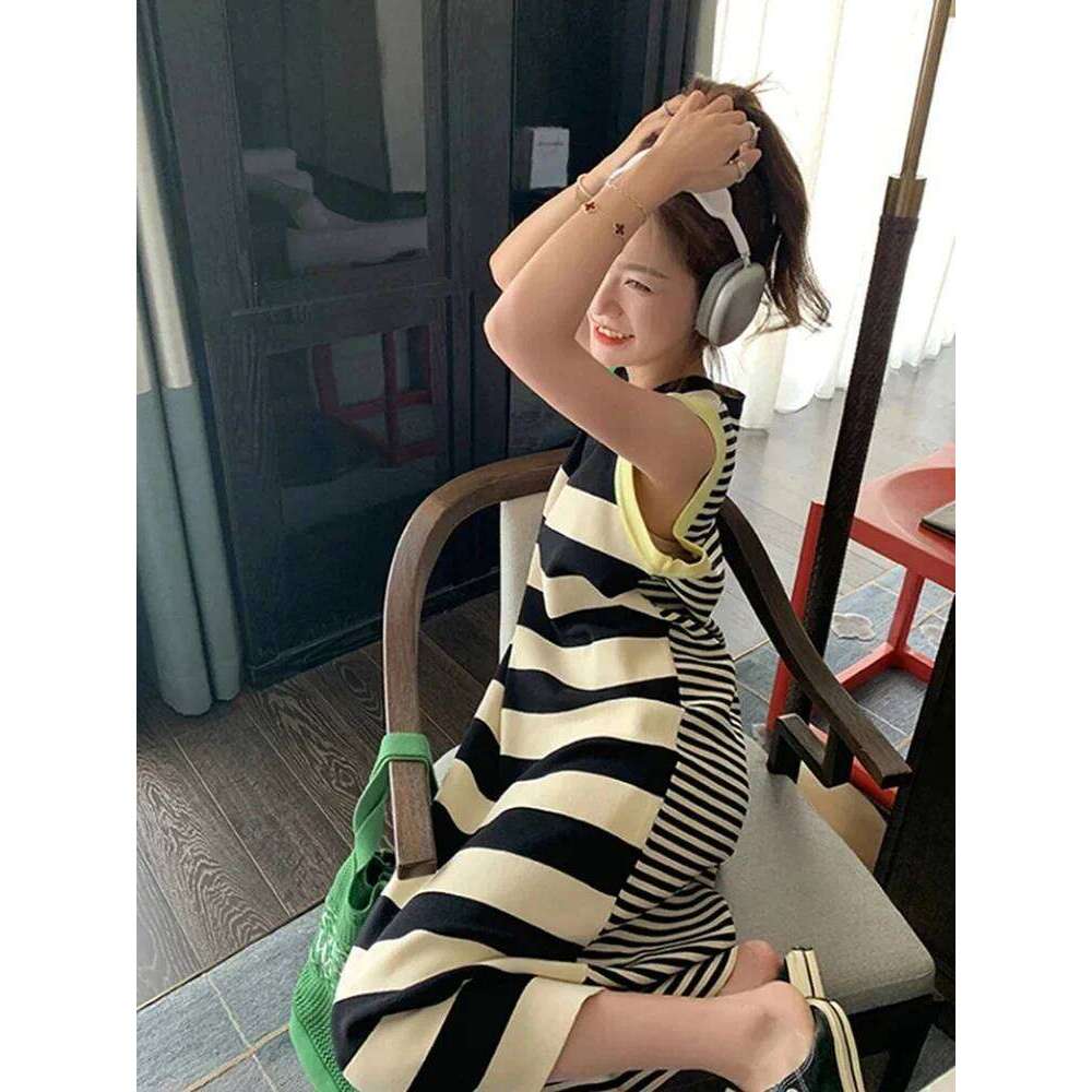 New Summer French Style Stripe Women's Casual Loose Fashion Classic Sleeveless Sweet Ladies Street Chic Female Dress XJ260225