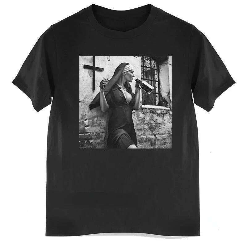 Graphic T Shirts Sexy Nun Smoking Cross Necklace Street Men's Fashion Retro Neutral Tshirt Ropa Hombre C260225