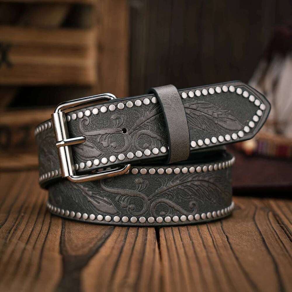 A men's and women's retro metal buckle casual style riveted brown PU belt suitable for daily business attendance four seasons Y260225
