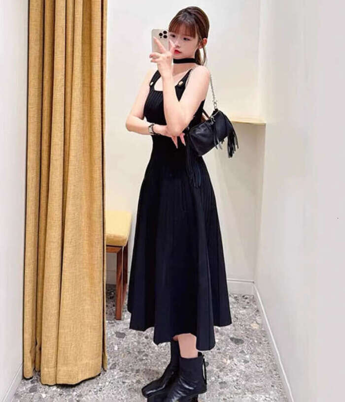 2026 Spring New French Elegant Black U-Neck Pleated Waist Slim Vest Dress for Women
