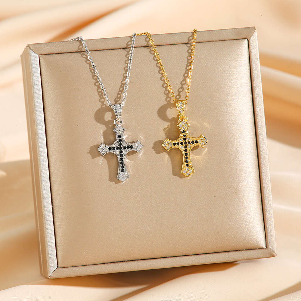 Cross Twist Necklace Pendant Fashionable Trendy Collarbone Chain