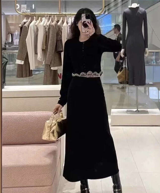 2026 Autumn New Women's Elegant Black Diamond Brushed Knitted Cardigan Skirt Set