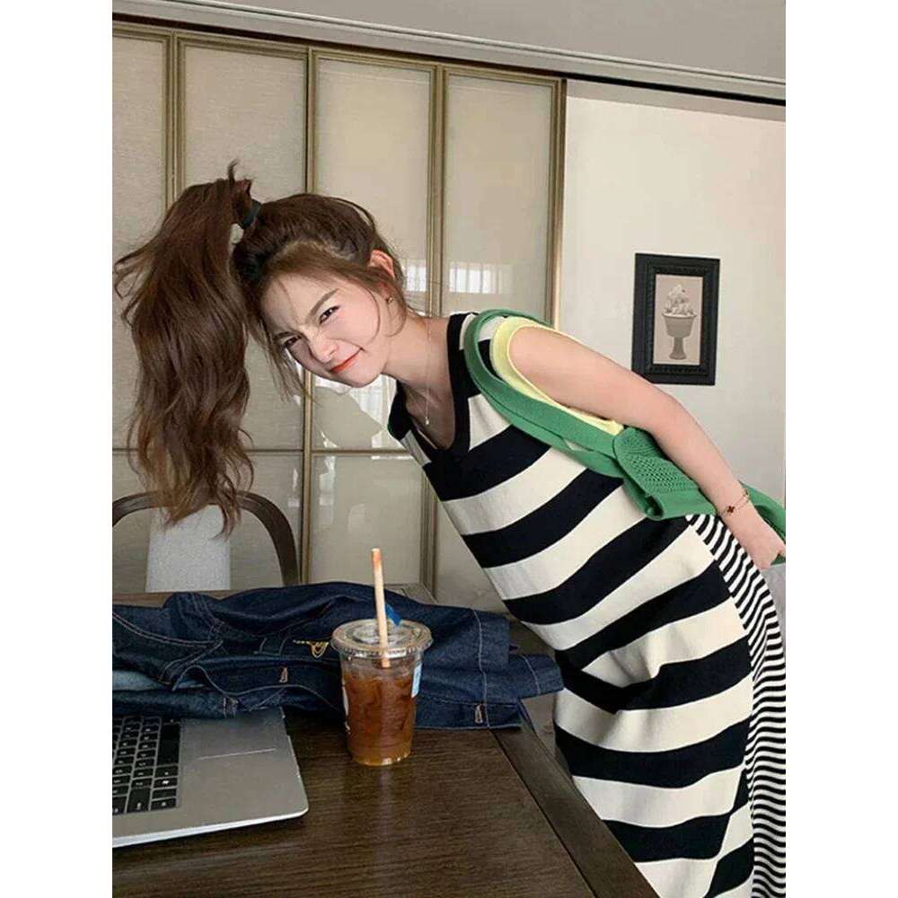 New Summer French Style Stripe Women's Casual Loose Fashion Classic Sleeveless Sweet Ladies Street Chic Female Dress XJ260225