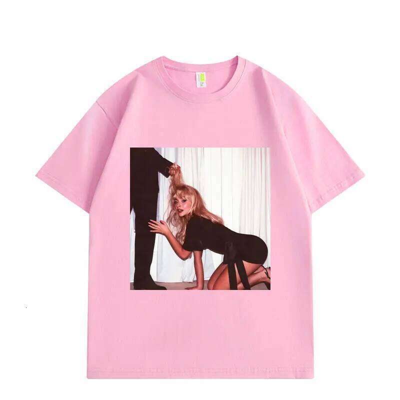 Sabrina Carpenter Man's Best Friend Graphic T Shirts Fashion Hip Hop Short Sleeve T-shirt Men Women Summer Casual Loose T-shirts C260225