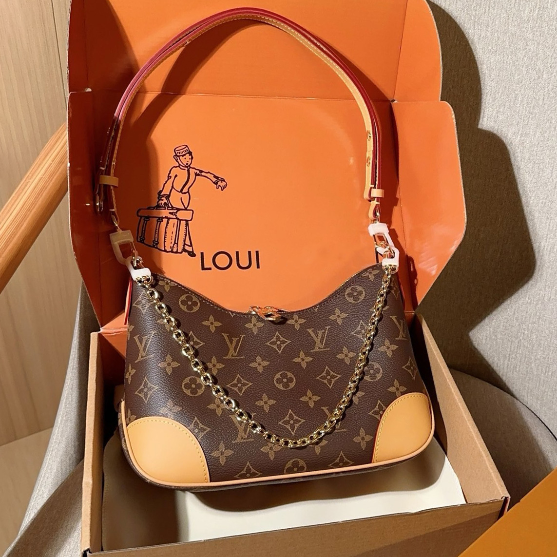 Designer Handbags Luxury Shoulder Bags Wallets Crossbody Bags Women's Handbags High-Quality Chain-Strap Bags Horn-Handle Bags Canvas and Leather Combination Bags