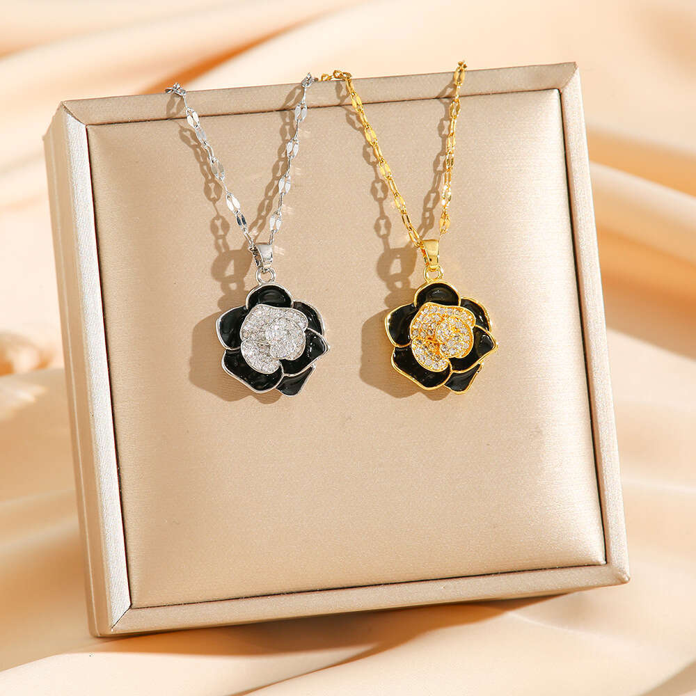 Vintage Camellia Necklace With Multi-layered Petals Full-diamonds Chain