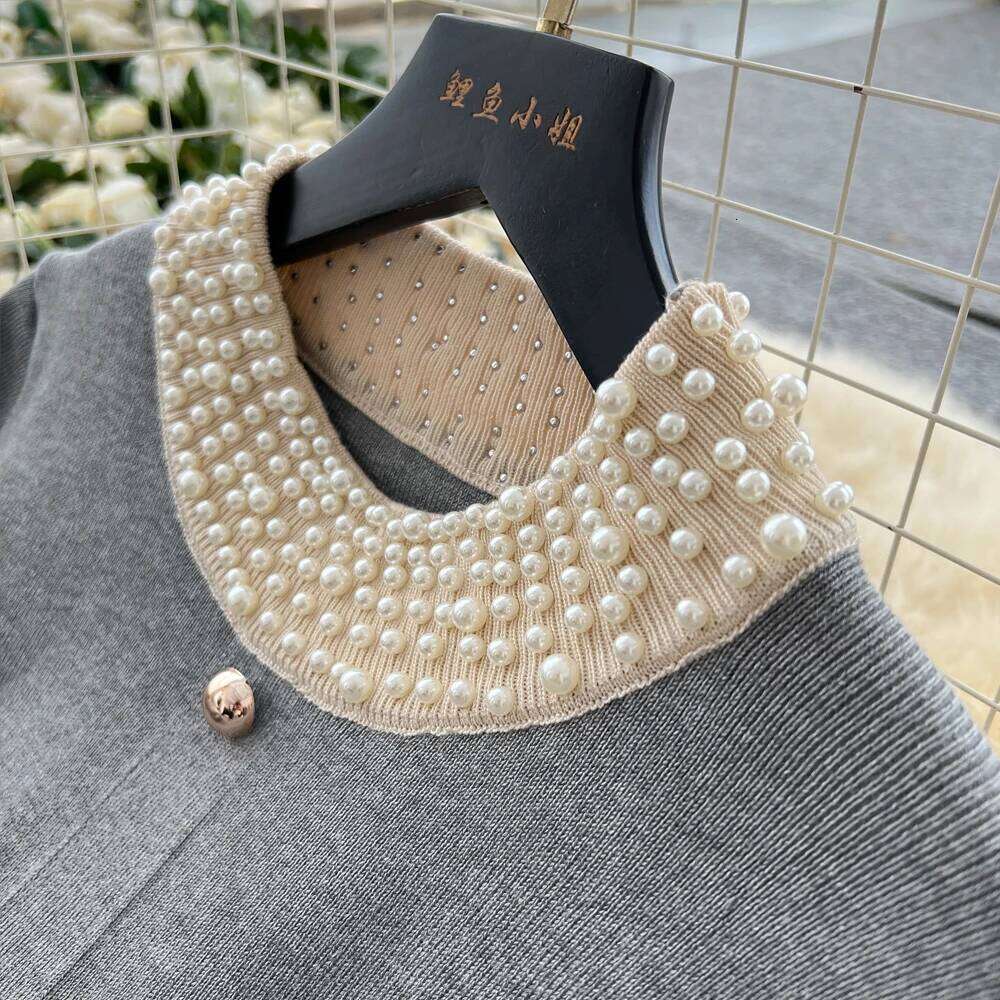 YuooMuoo Brand Fashion 2025 Autumn Winter Women Knitted Long Luxury Pearls O-neck A-line Sweater Dress Office Lady Vestido XJ260225