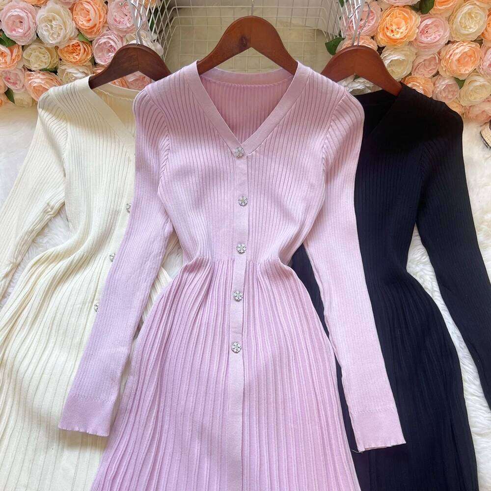 YuooMuoo 2025 Autumn Winter Women Knitted Long Brand Fashion V-neck Slim Waist Pleated Sweater Dress Lady Office Vestidos XJ260225