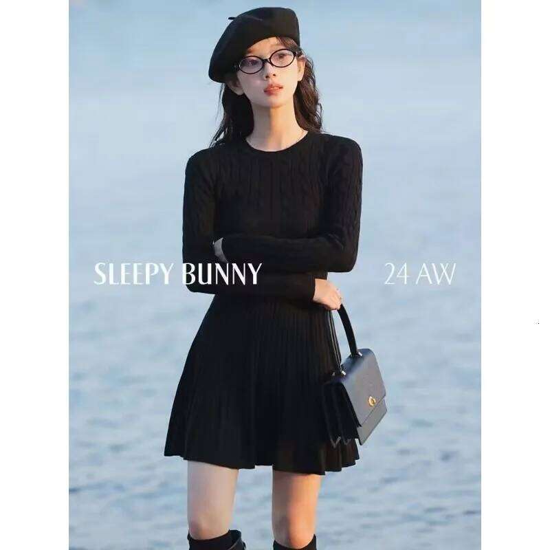Autumn Winter Waist-cinching Retro Round Neck Bottoming Long-sleeved Dress New Slim Knitted Pleated Skirt XJ260225