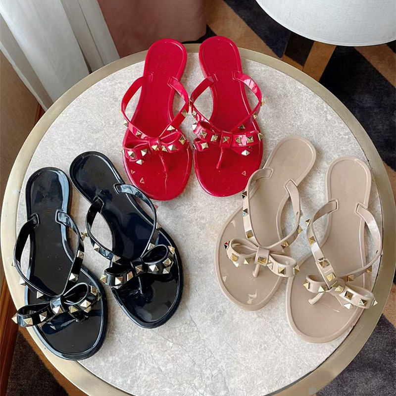 designer slides flip flops mules slipper Summer PVC jelly shoes flat crystal shoes fashion outerwear slippers Liu Ding cool slippers flat bottomed one line slippers