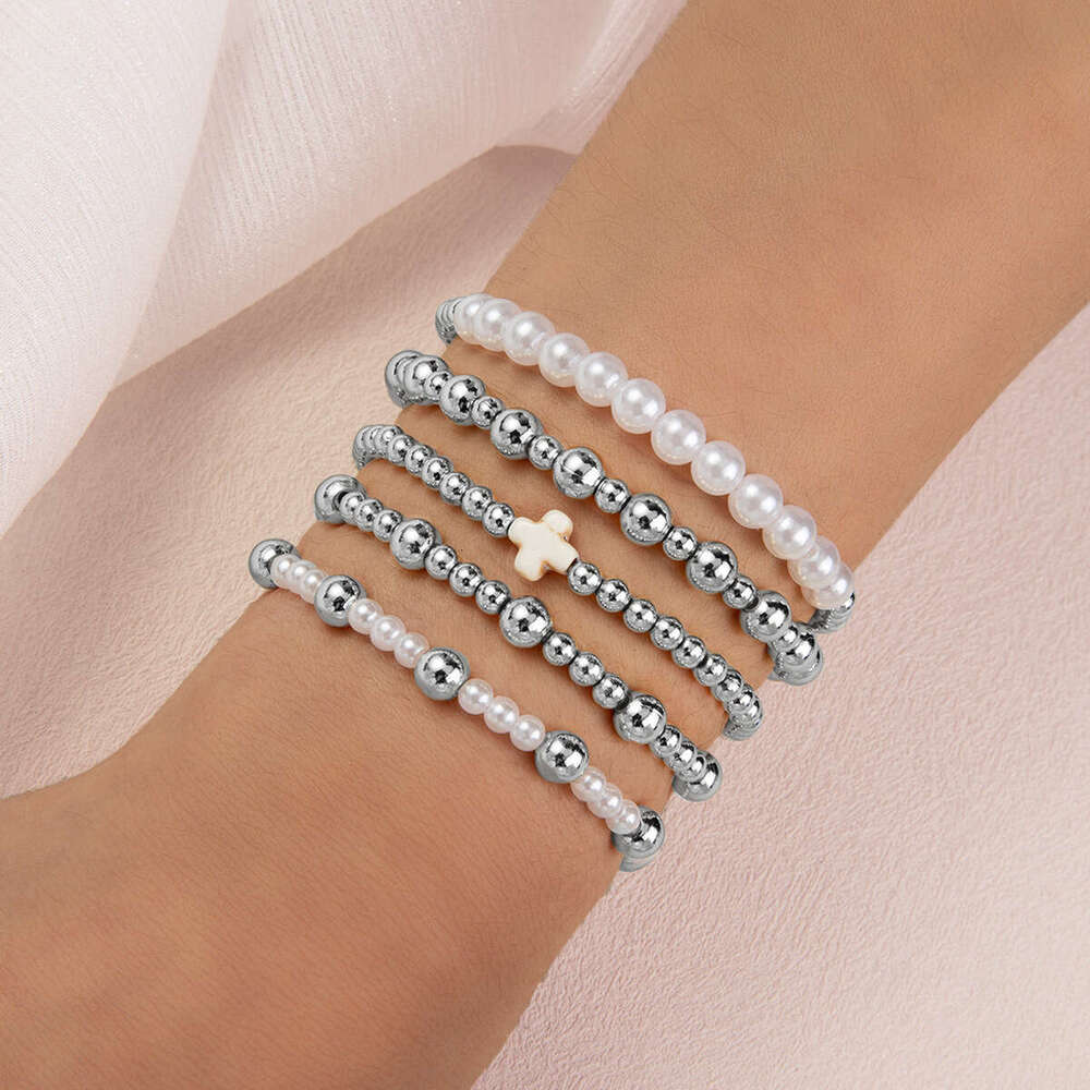 Designer jewelry Charm Bracelet Gentle Pearl and Metal Bead Set for Women Strand Stacking Bracelet Pearls Interlaced with Gold Beads Cross Decoration 