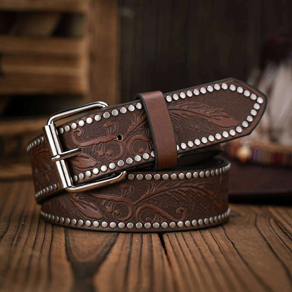 A men's and women's retro metal buckle casual style riveted brown PU belt suitable for daily business attendance four seasons Y260225