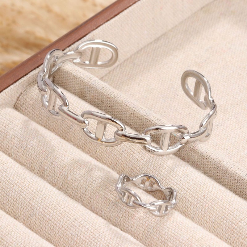 Pig Nose Jewelry Set designer 18K Gold Plated Titanium Steel Bracelet Ring Irregular C Shaped Open Bangle Vintage European American Fashion Jewelry Fo