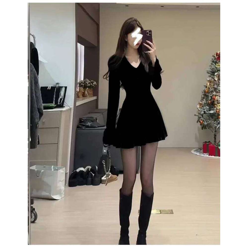 French Style V-neck A-Line Mini Dress Long Sleeve Knitted Slimming Women's Clothing Soft Sexy Vibe Waist-Defining Autumn Winter XJ260225