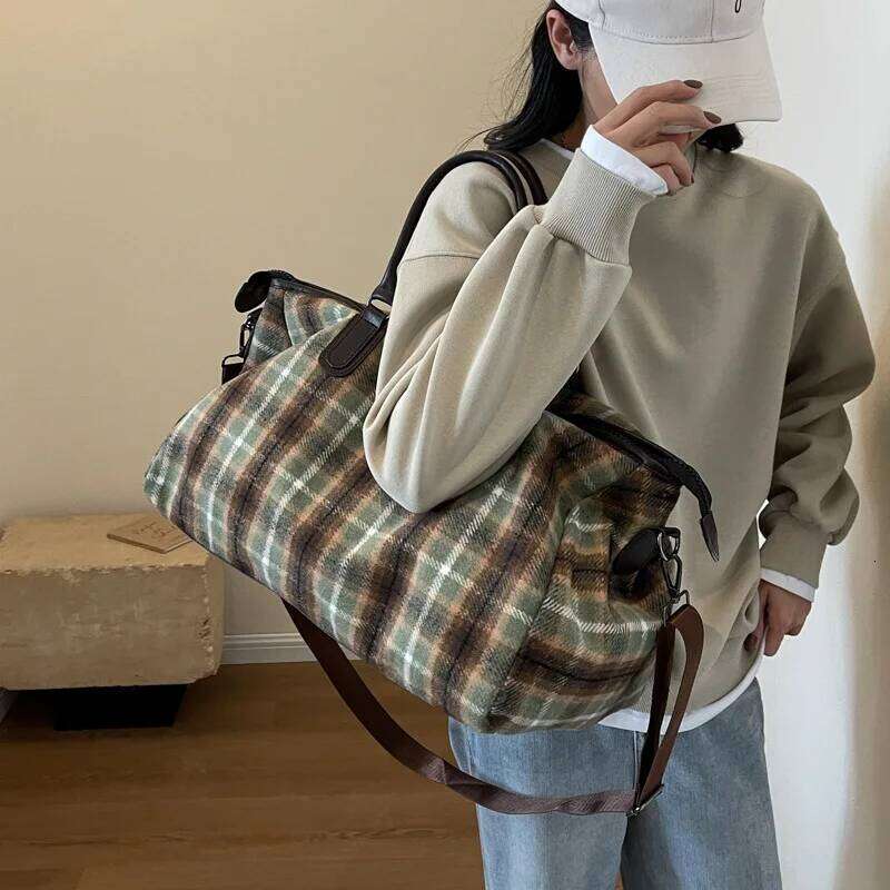 1pcs Handheld Large Capacity Retro Plaid Crossbody Gym Bag Short Trip Business and Travel Luggage Tote Y260225