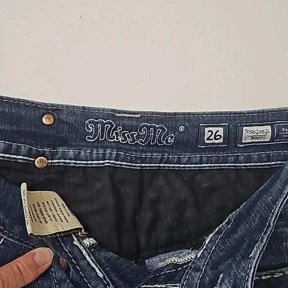 Women Vintage Hip Hop Slim Wrap Buttocks Flared Jeans Y2k Gothic Diamond Letter Embroidery Low Rise Sexy Denim Pants Streetwear 260124
