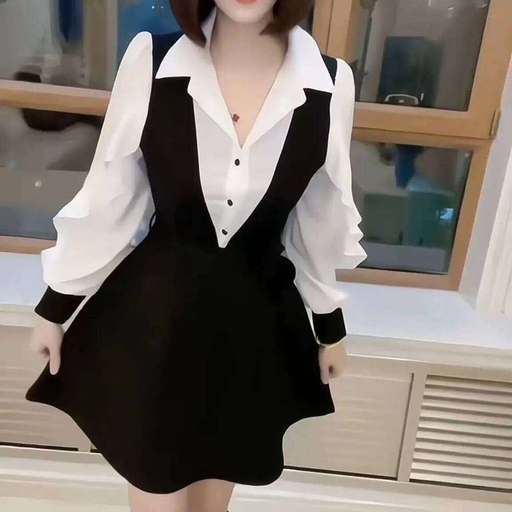 Fake Two Korean Long Sleeved Dresses with Fashionable Splicing New Loose Slimming Style Versatile and Youthful XJ260225