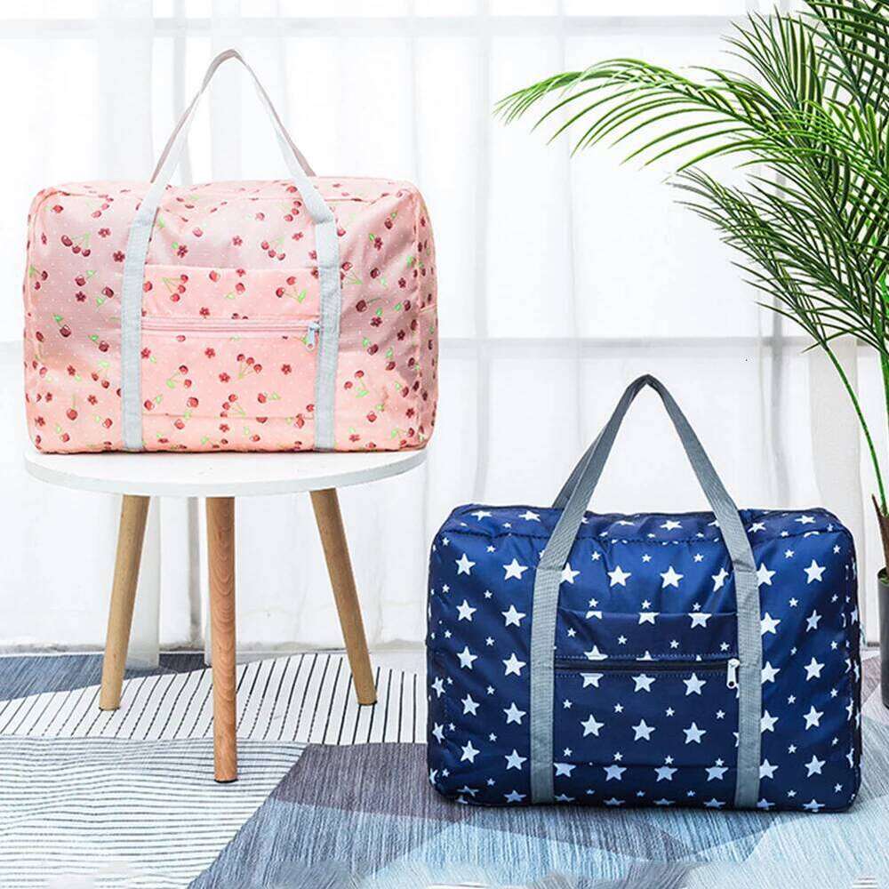 Women Casual Weekend Large Capacity Clothes Storage Bag Waterproof Zipper Closure with Trolley Sleeve for Female Short Trip Y260225