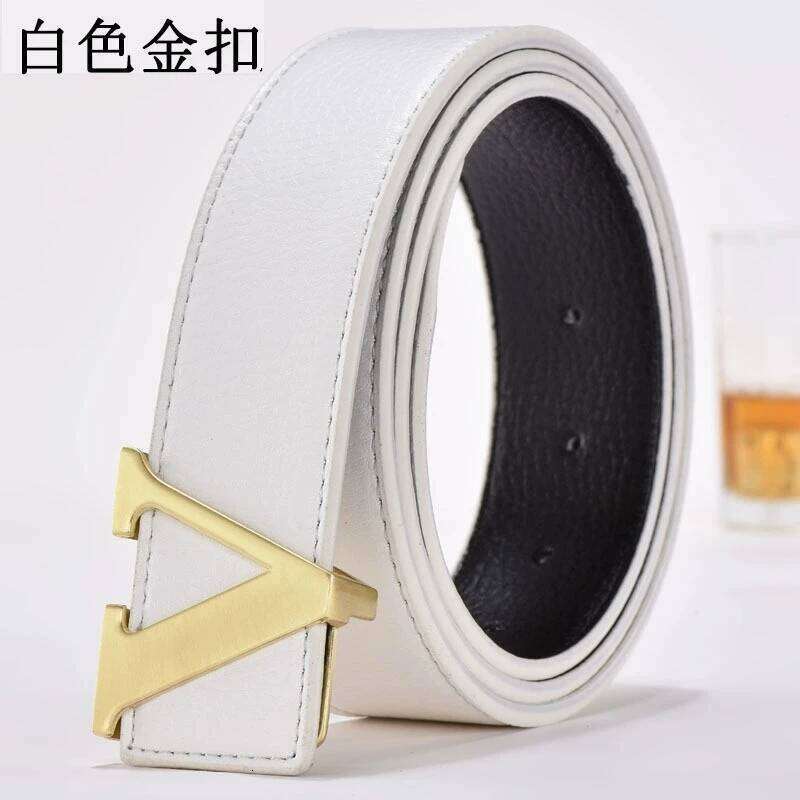 Men's high-end with smooth buckle; Korean style fashion trend letter V belt; men's belt Y260225