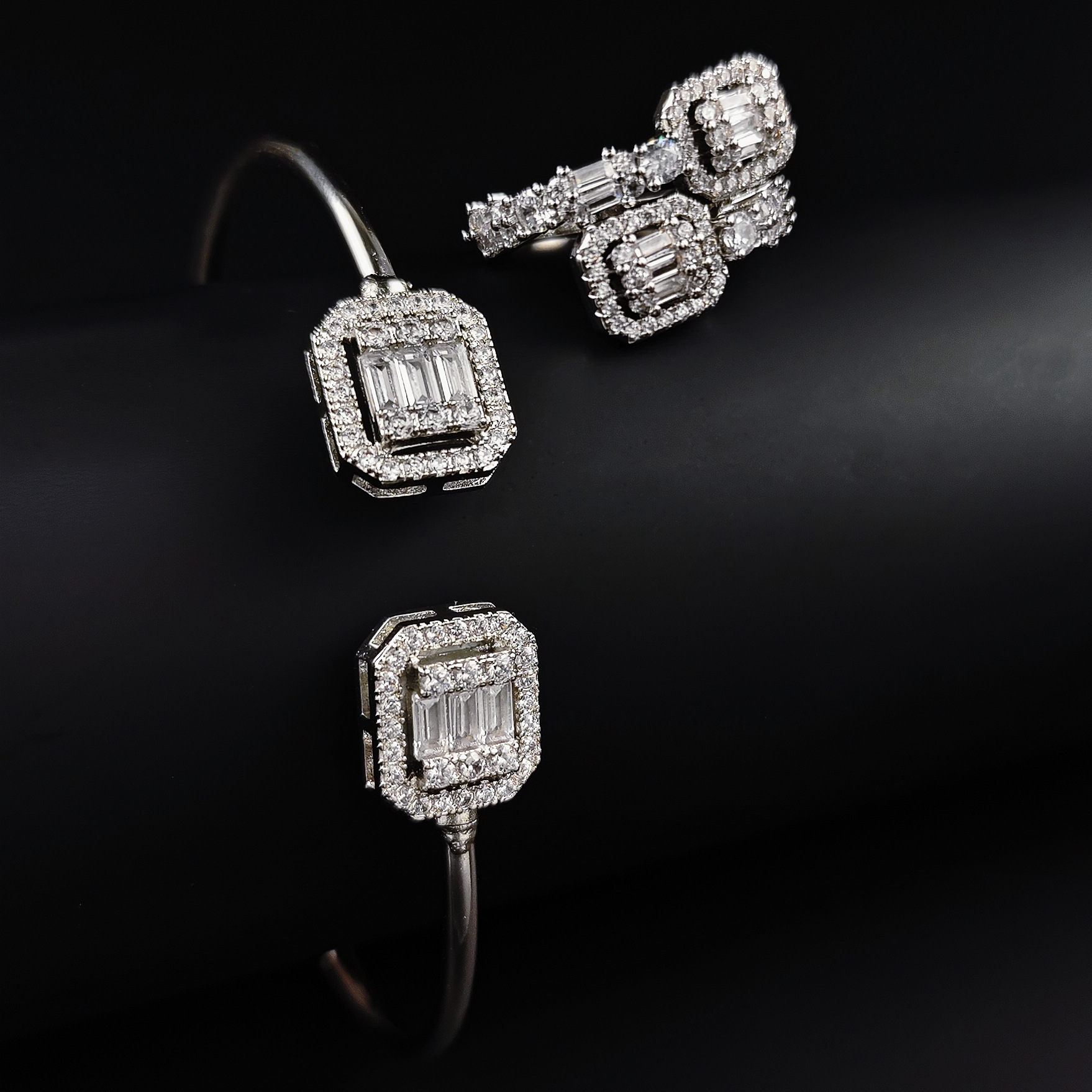 Global Best-Selling Cross-Border E-Commerce Light Luxury Ring and Bracelet Two-Piece Set for Women with Adjustable Design - view 4