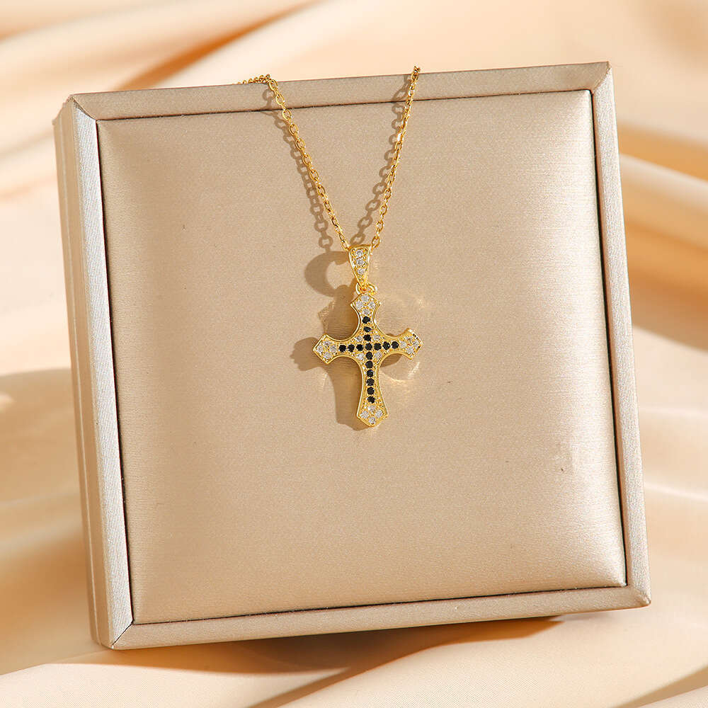 Cross Twist Necklace Pendant Fashionable Trendy Collarbone Chain