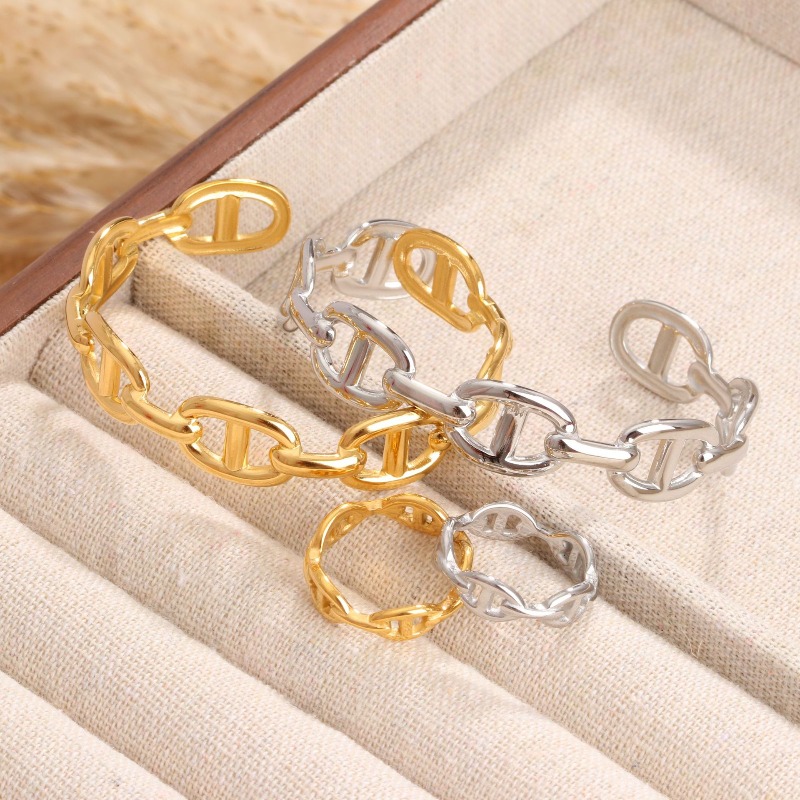 Pig Nose Jewelry Set designer 18K Gold Plated Titanium Steel Bracelet Ring Irregular C Shaped Open Bangle Vintage European American Fashion Jewelry Fo