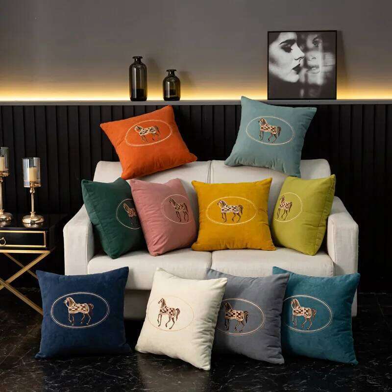 American Hand-embroidered Cushion Horse Pattern Hug Pillowcase Sofa Home Office Living Room Car Pillow Cover 45*45cm