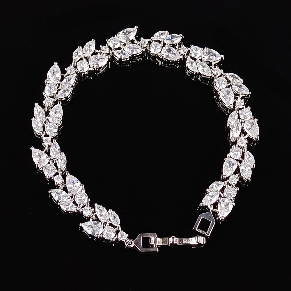 Cross-Border Hot-Selling Jewelry Bracelet for Women, Non-Fading, Niche, High-End Design Jewelry - view 5