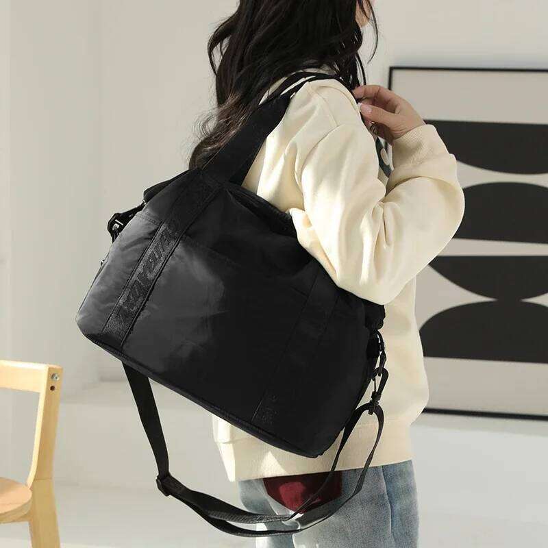 2025 Fahion New Girls Women Nylon Waterproof Handbags Big Size High Capacity Gym Sports Bags With Large Pockets For Travelling Y260225