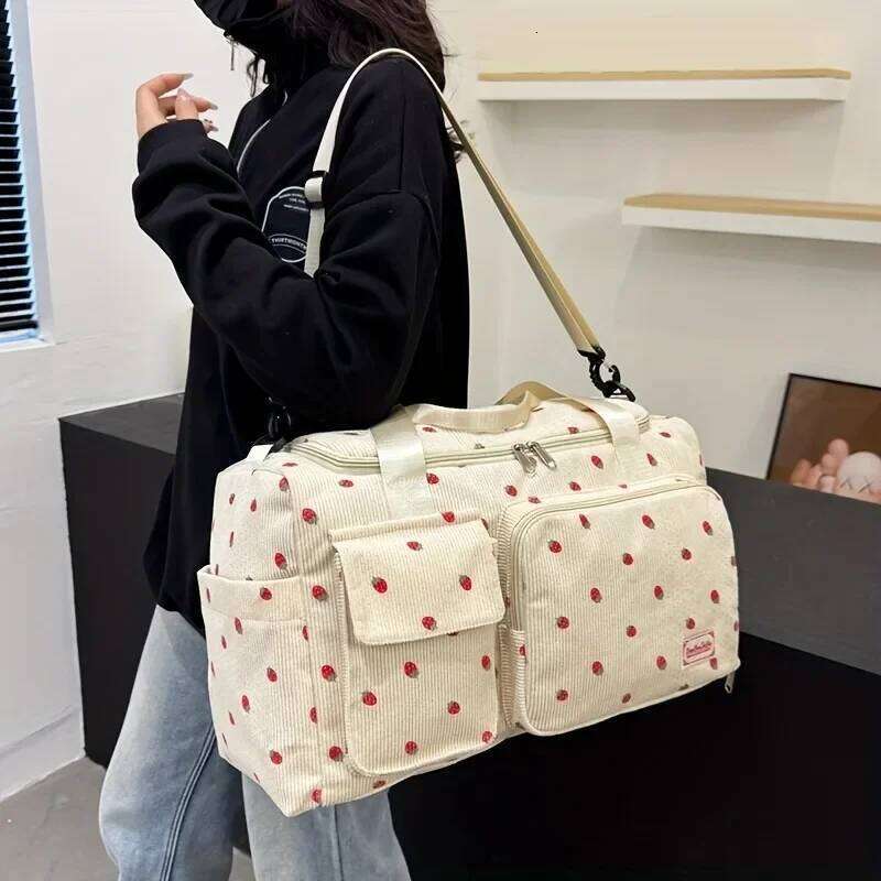 Large Capacity Casual Strawberry Print Duffel Bag with Multiple Compartments - Ideal for Travel, Gym, and Everyday Use Y260225