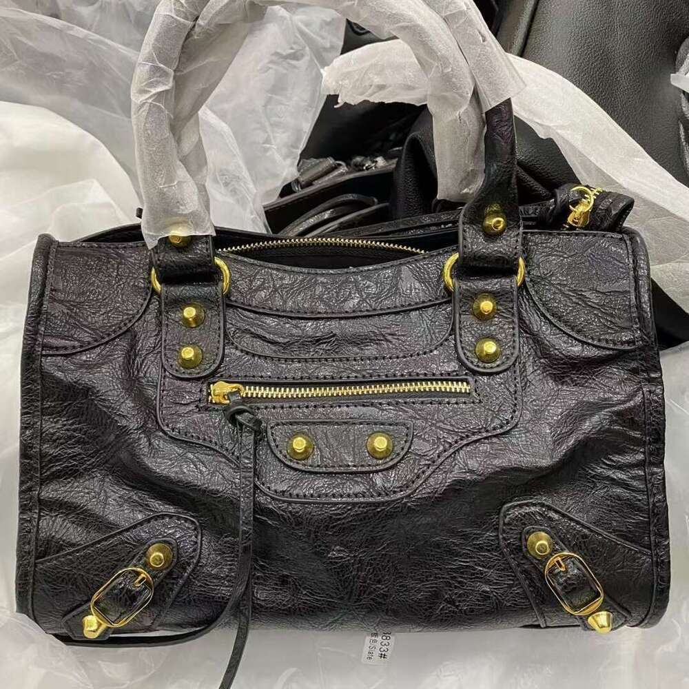 Top Quality Designer Gris Tarmac Rivet Leather Motorcycle Tote Bag Crossbody Handbag Pillow Shoulder Classic Matching Mirror Womens Le City Bag