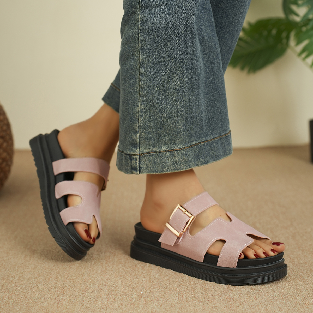 Free Shipping 2026 Summer New Design Large 36-43 Fashionable and Comfortable Thick Bottom Women's Slippers Outdoor Beach Versatile Casual Square 