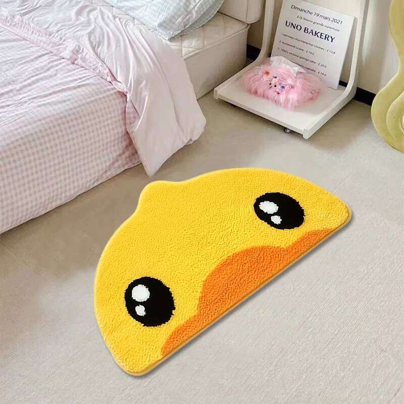 VIKAMA Cartoon Duck Carpet Bathroom Non-Slip Absorbency Bedroom Bed Soft Comfortable Foot Pad Home Decoration W260226