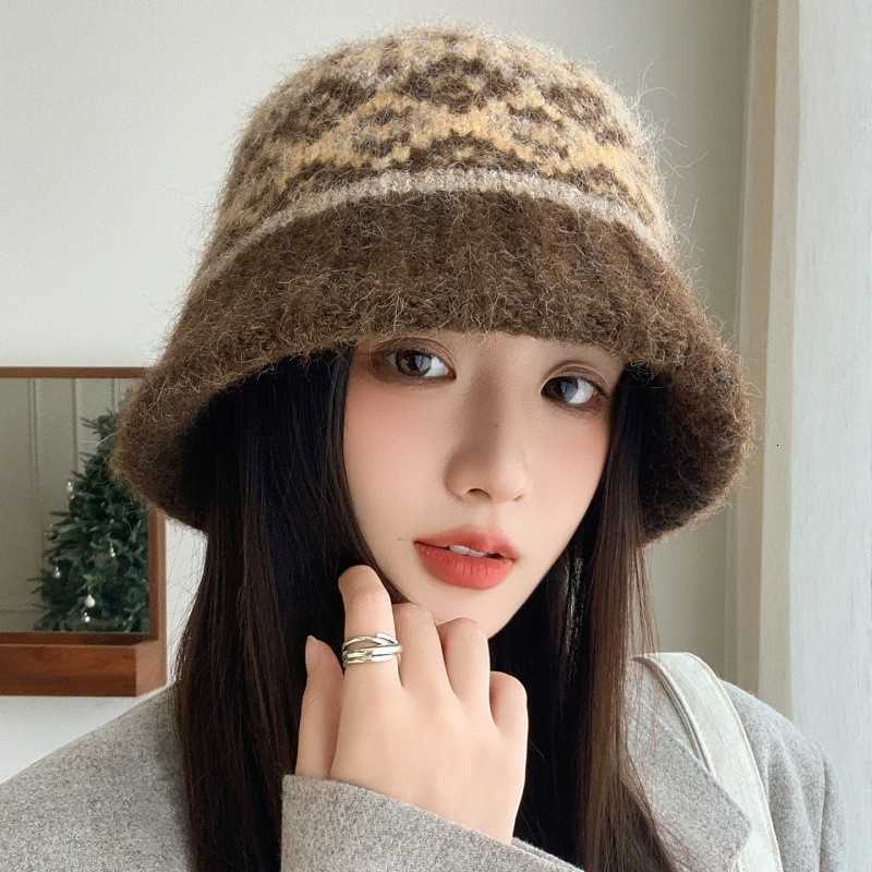 Winter Sweetness New Autumn-Winter Warm Fair Isle Knit Fisherman Hat for Women Sweet and Face-Slimming Woolen Hat S260225