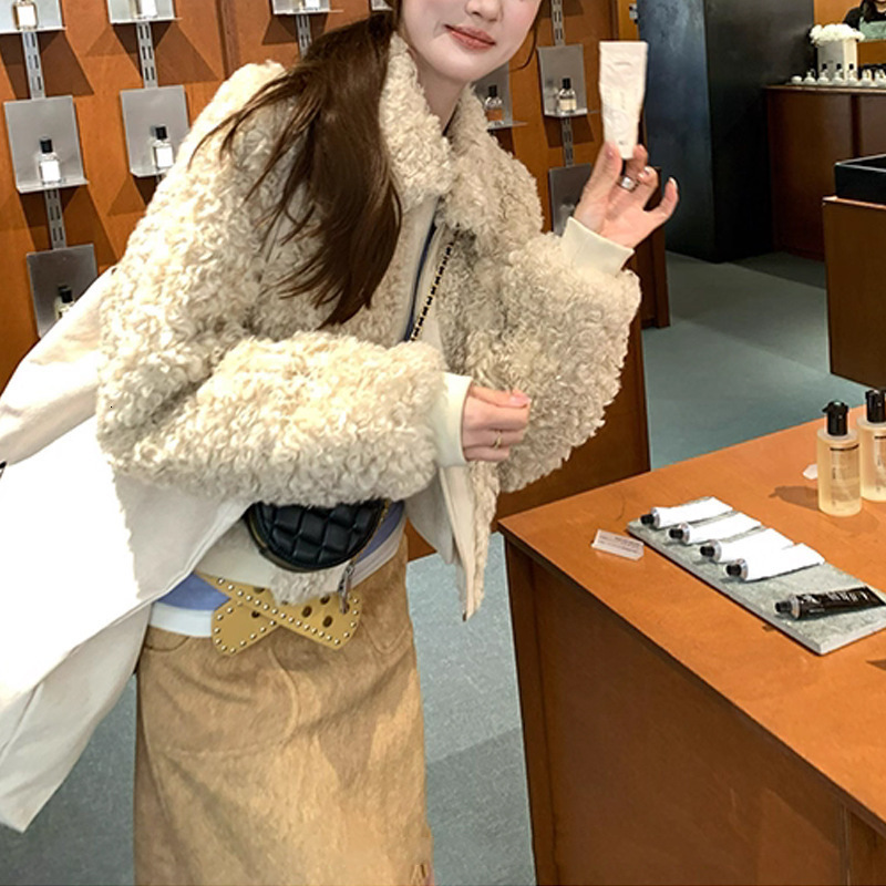 New Zealand Lamb Milk White Fur-Integrated Short Coat Korean Style Warm Furry Top Autumn Winter 2025 New Product 241210