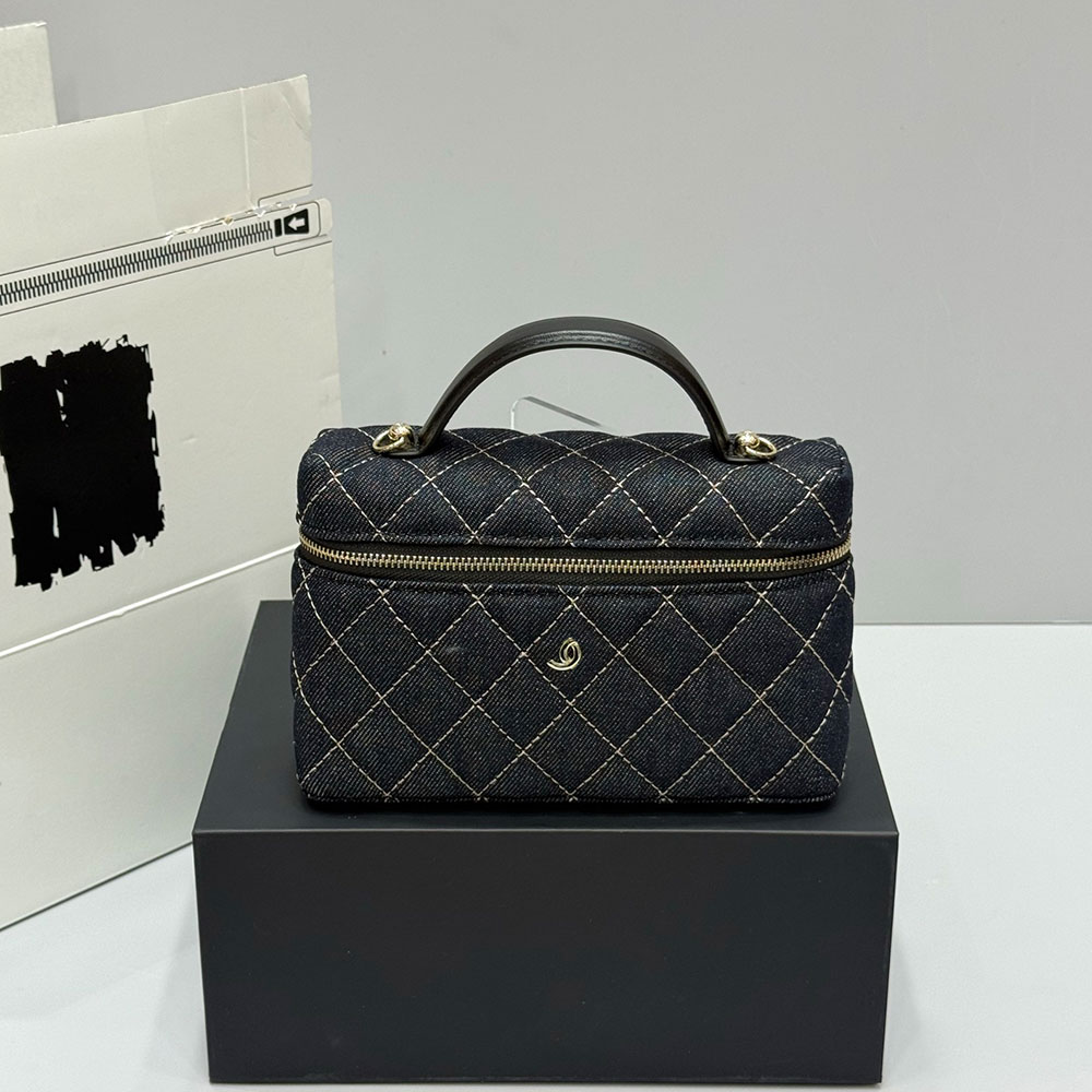 Luxury designer handbag , size 22 cm 26P , Shoulder bag, handbags for Dark denim fabric+diamond grid stitching woman