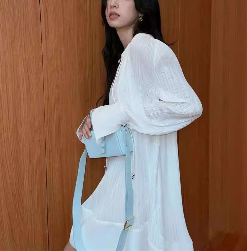 2026 Autumn/Winter Collection Fashion Design Loose Folded White Dress Star Same Style Women