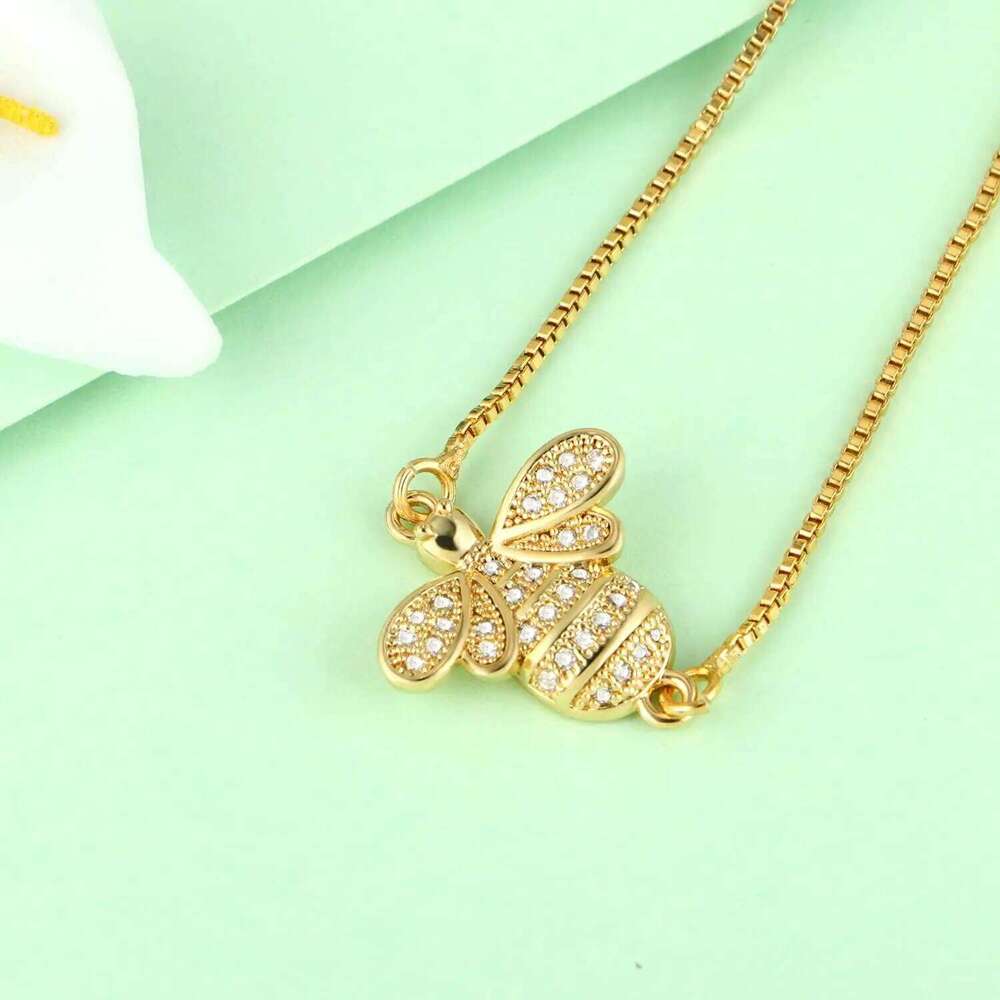AAA White Cubic Zirconia Crystal Lovely Insect Bee Charm Bracelet Women Simple CZ Stones Fly Animal Chain Trendy Jewelry Gift Z260225