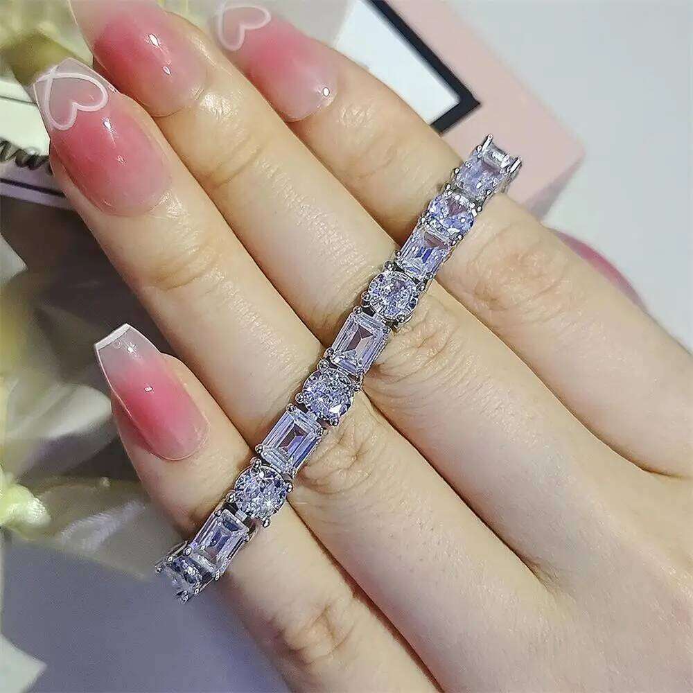 2024 New Princess Bracelet Bangle for Women Anniversary Gift Jewelry Wholesale Moonso S7981 Z260225