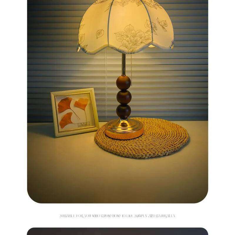 Nordic Retro French Pastoral Princess Fabric Bud Bedroom Bedside Decorative Table Lamp Light Luxury High-end Gift H260225