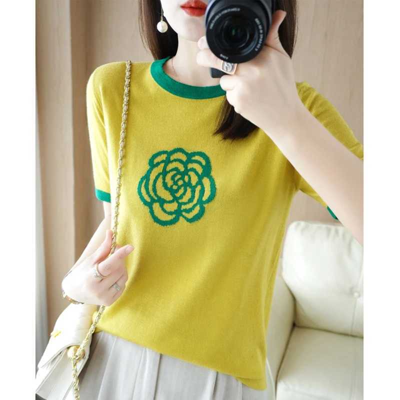 Women's Camellia Pattern Cashmere Knit Top, Round Neck Short Sleeve Spring Summer TeeT260226