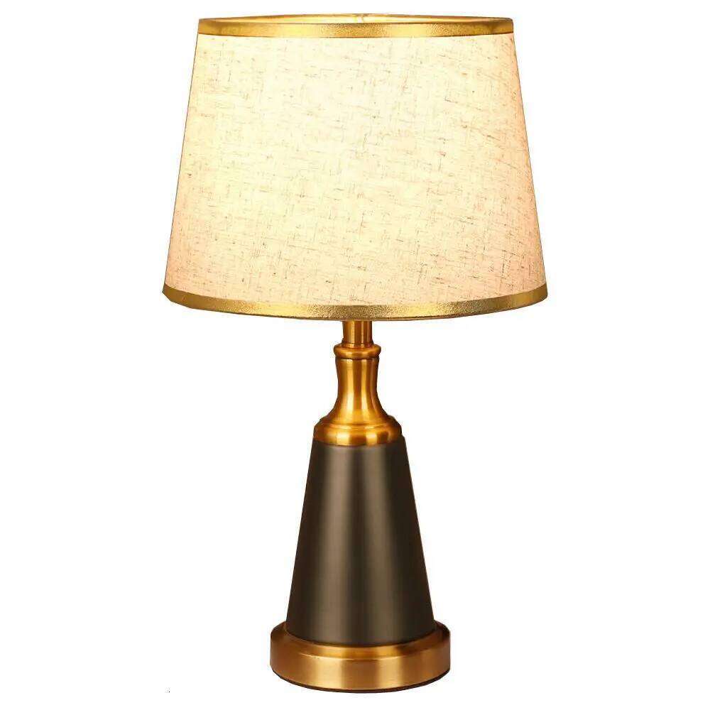 Modern Touch Table Lights Chinese Style Fabric Bedroom Bedsides Metal Base Study Room Desk lighting Fixtures Wedding Gift H260225